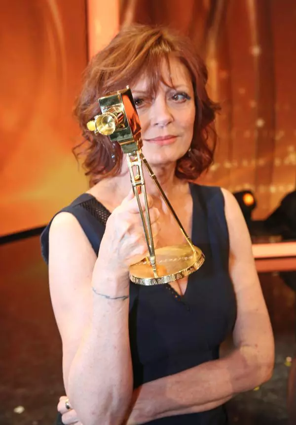 Susan Sarandon joacă ping-pong în timpul liber