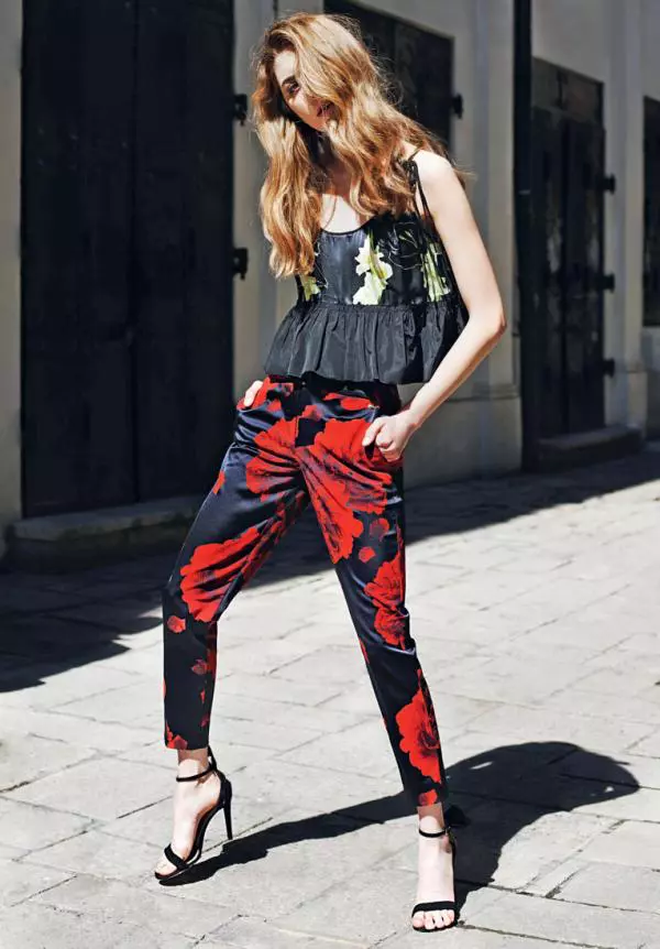 Top Venera Arapu; 313 lei; pantaloni Escada, 2.250 lei.