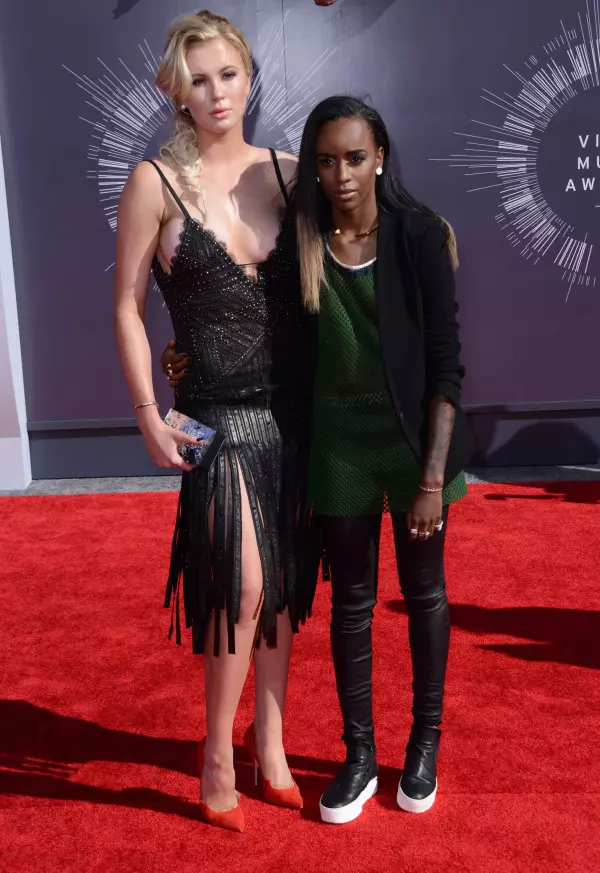 Ireland Baldwin si Angel Haze