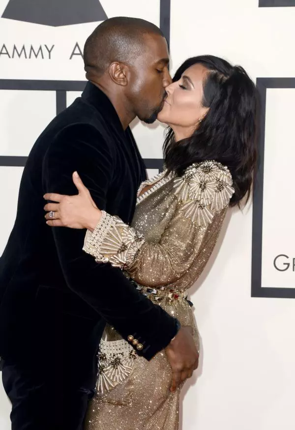 Kim Kardashian si Kanye West