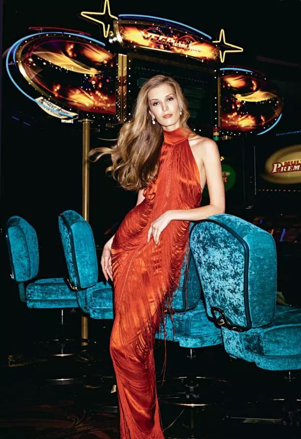 Rochie Cristina Săvulescu, 1.980 lei.