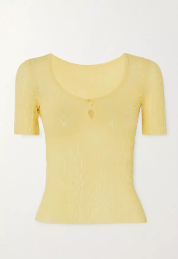 Top din vâscoză, Jacquemus, 1.138 lei, www.net-a-porter.com