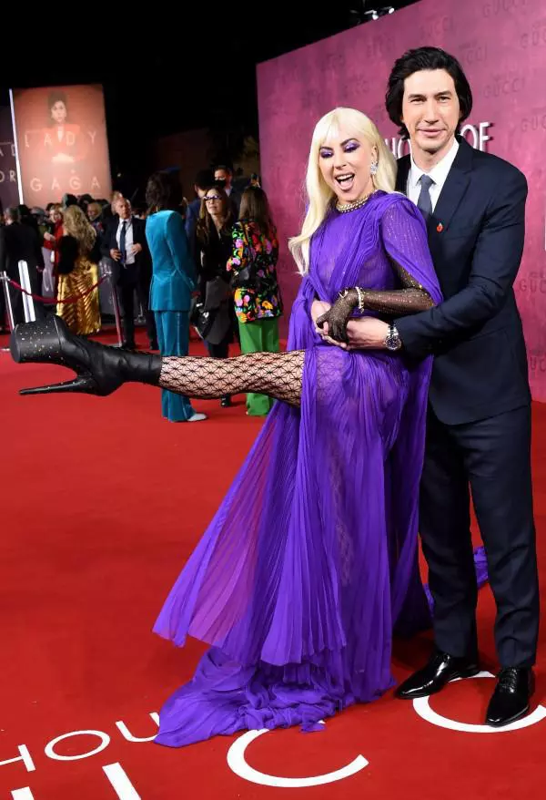 1.-Adam-Driver-si-Lady-Gaga-la-premiera-House-of-Gucci