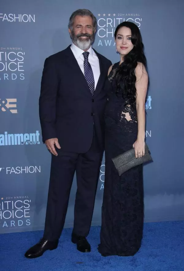 Mel Gibson si iubita