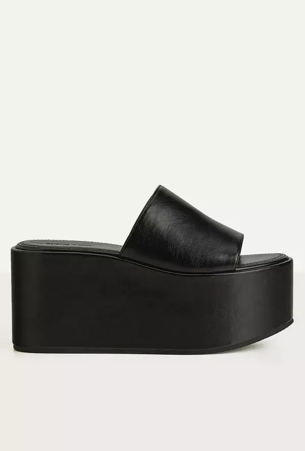 Sandale din imitație de piele, Bershka, 149,90 lei