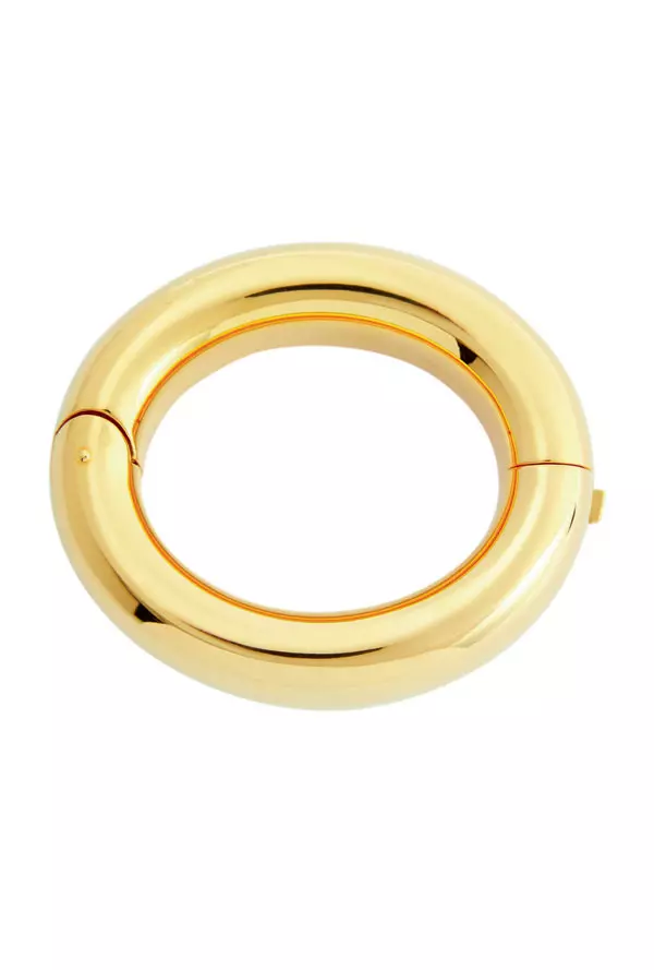 Brățară din argint placat cu aur, Bottega Veneta, 2.300 euro, www.mytheresa.com