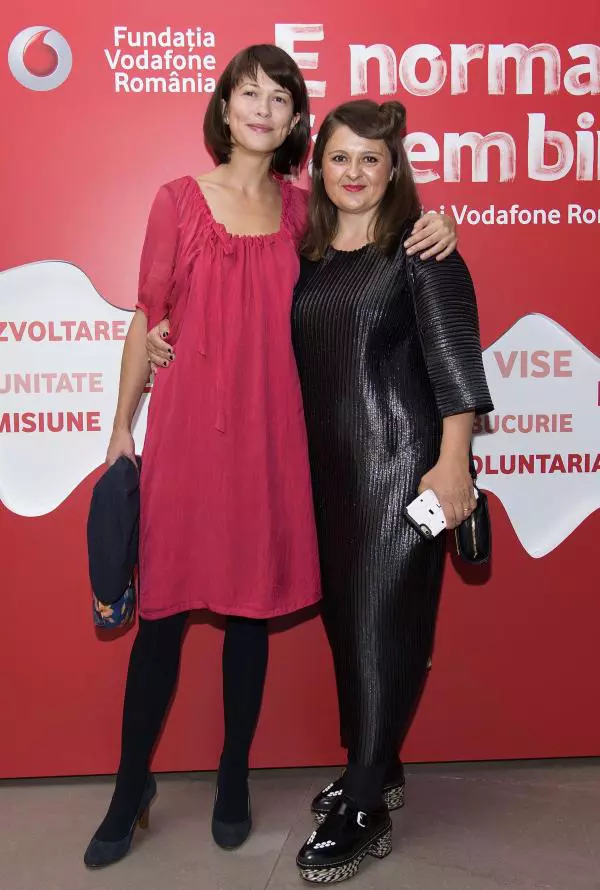 Mirona Hritcu (Fundatia Ringier) si Luana Danet (Viva!)