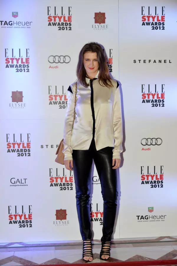 Andreea Constantin (Rhea Costa)