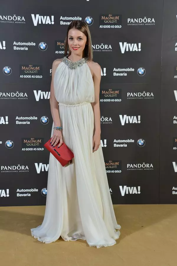 Andreea Ibacka-rochie Deea Buzdugan