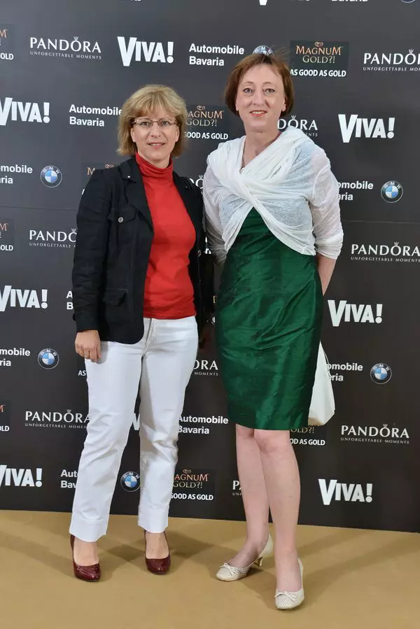 Gabriele Lenger (Oficiul National de Turism al Austriei) si Beate Lukavsky( Ambasada Austriei)