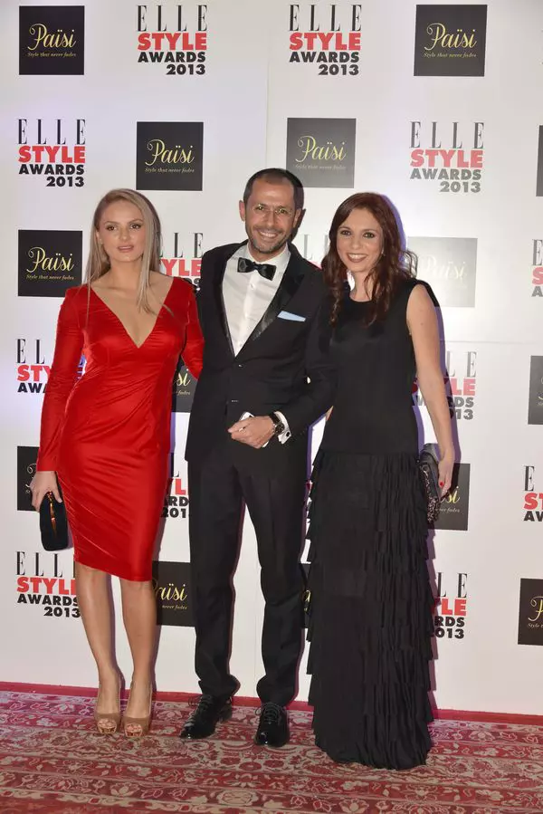 Lavinia Gogu, Crina Alexe (Elle) si Andrei Nourescu