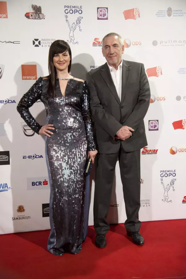 Ioana Flora (rochie Venera Arapu)si Dan Chisu