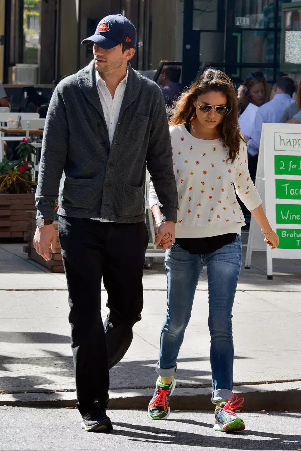 Mila Kunis si Ashton Kutcher