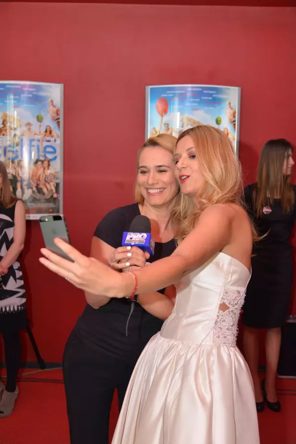 Andreea Esca si Amalia Enache