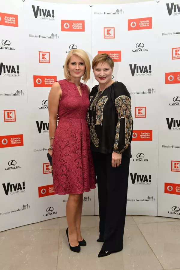 Alessandra Stoicescu si Cristina Stanciulescu (Ringier)