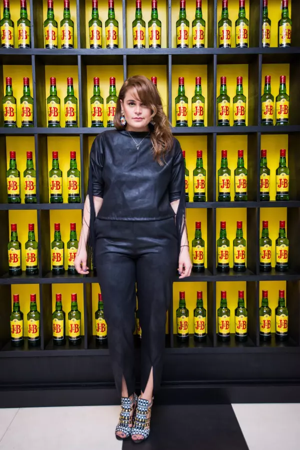 Cerina Ratiu (Molecule-f)