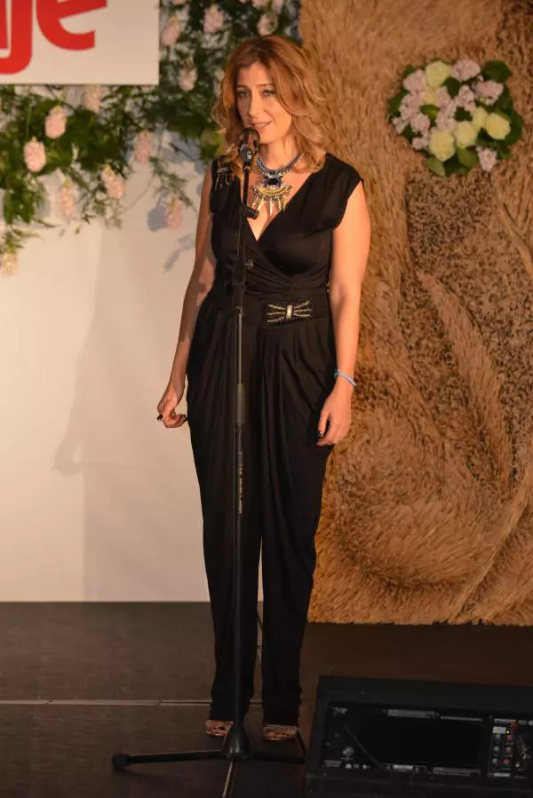 Raluca Kisescu (Avon)