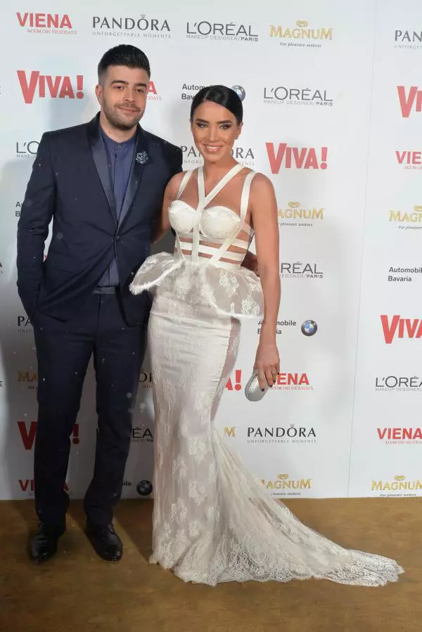 Adelina Pestritu (Rochie Cristina Savulescu)si Speak