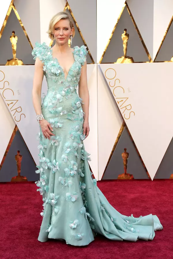 Cate Blanchett – Rochie Armani Prive, bijuterii Tiffany & Co. Blue Book
