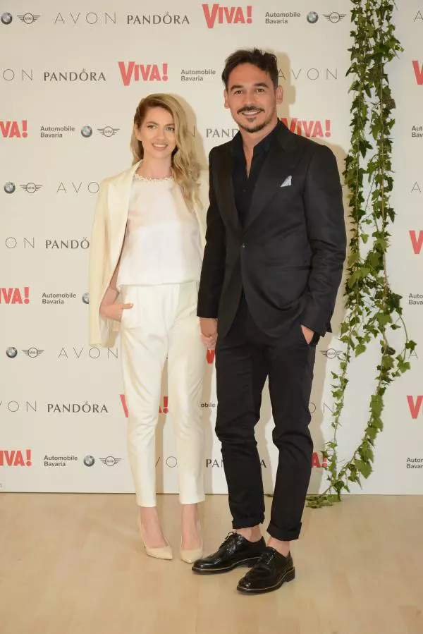 Lidia Buble (tinuta Styland)si Razvan Simion