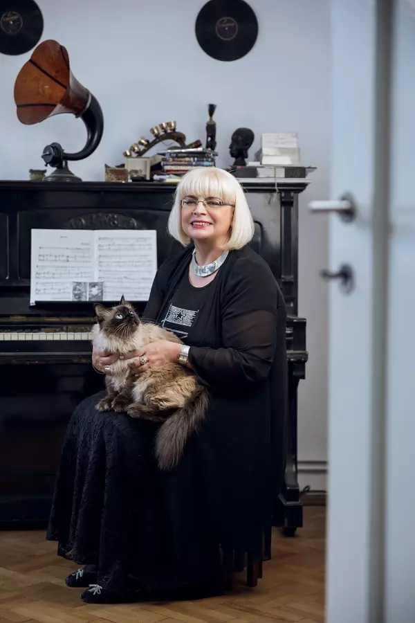 irina margareta nistor a ramas fara serviciu