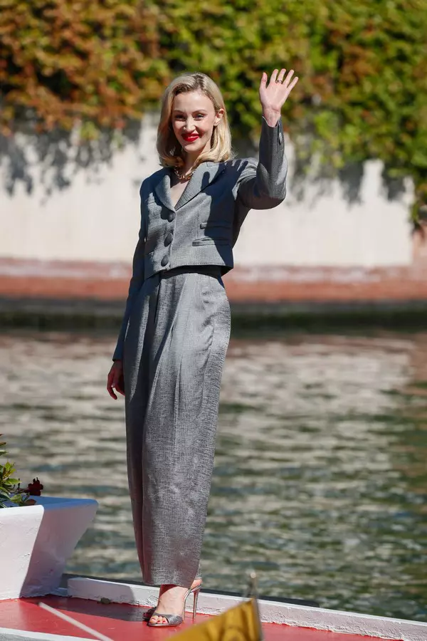 Sarah Gadfon la Excelsior Hotel din Venetia