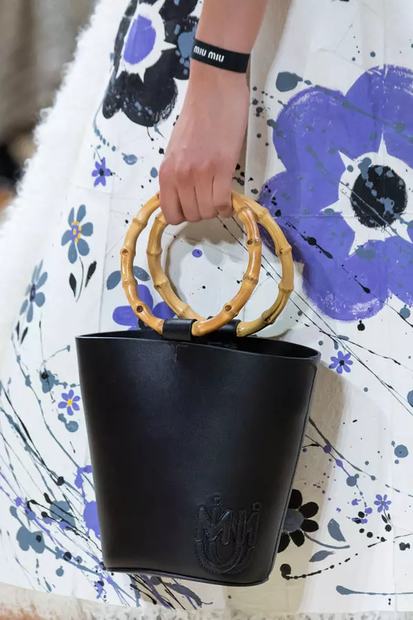 Bucket bag (Miu Miu)
