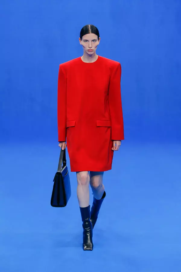 Roșu (Balenciaga)