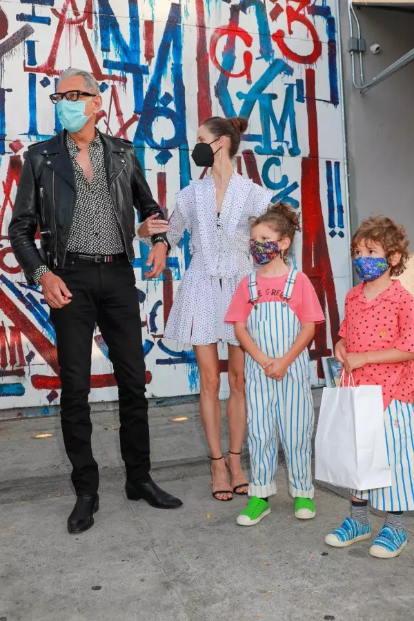 Jeff Goldblum și familia, la cină de ziua mamei