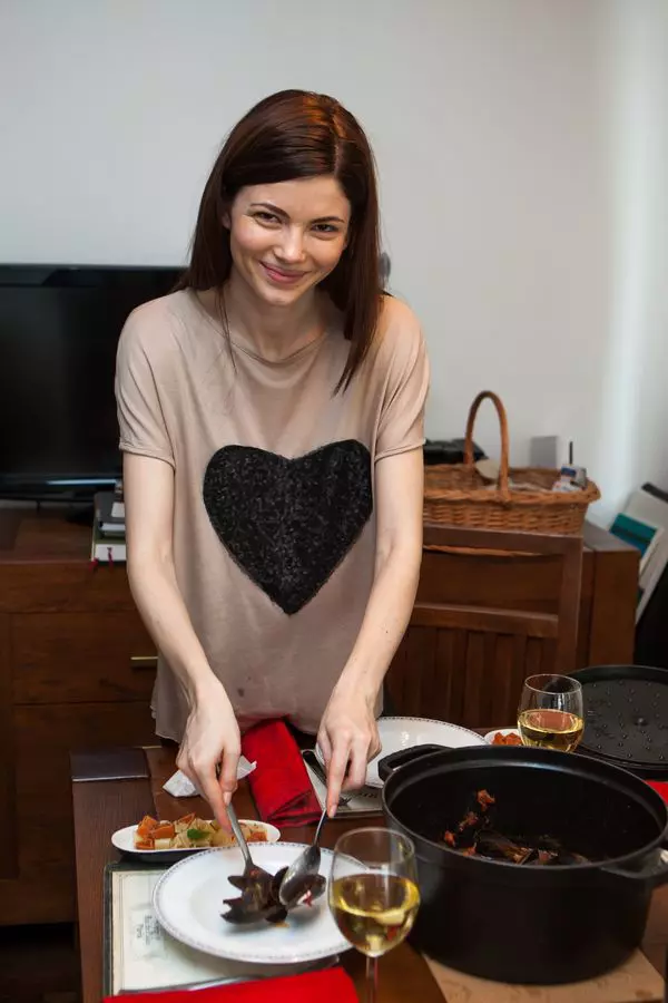 Anca ne serveste cu o portie de midii