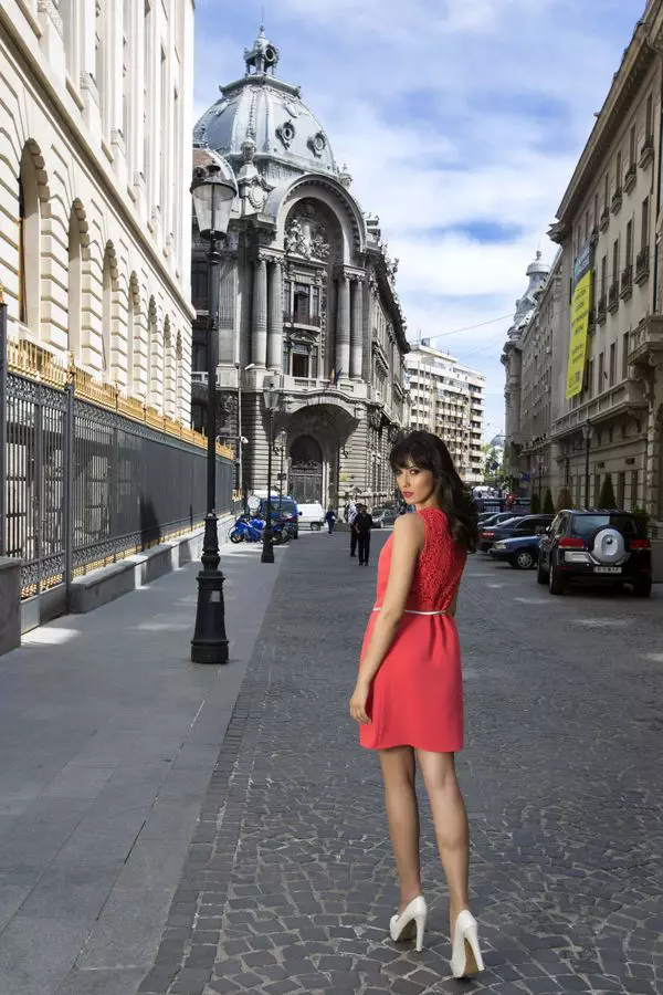 Alexandra Badoi, La Femme