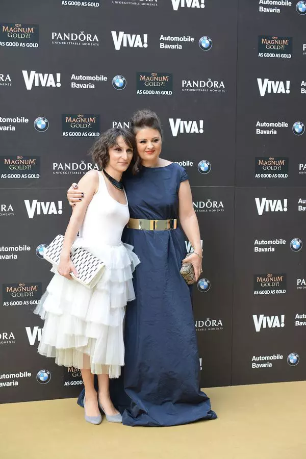 Raluca Tamas si Luana Danet (VIVA)