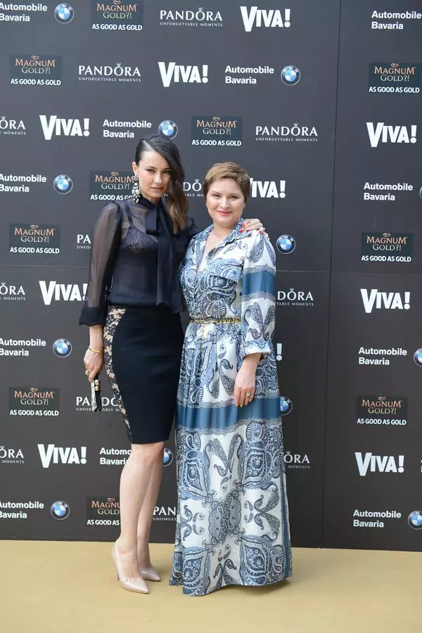 Roxana Voloseniuc si Cristina Stanciulescu