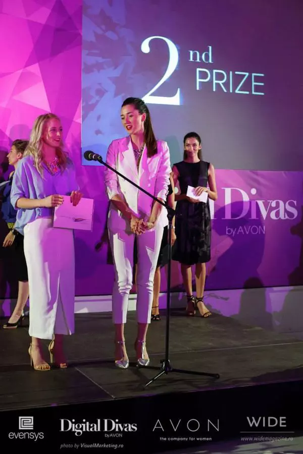 Alina Tanasa si Diana Enciu (Absolutely Fabulous)