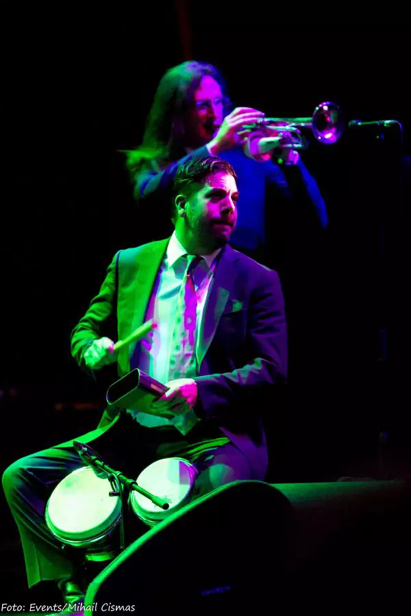 Concert Pink Martini