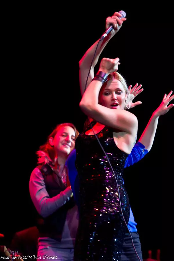 Concert Pink Martini