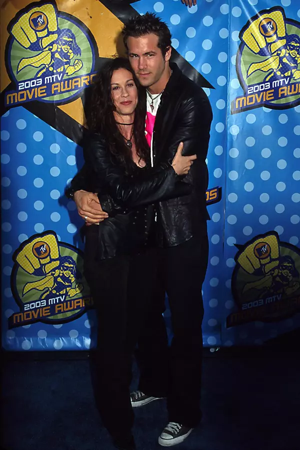 Ryan Reynolds şi Alanis Morissette