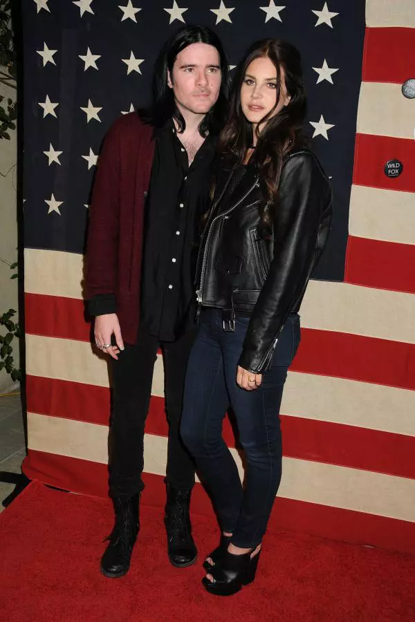 Lana Del Rey si Barrie-James O’Neill