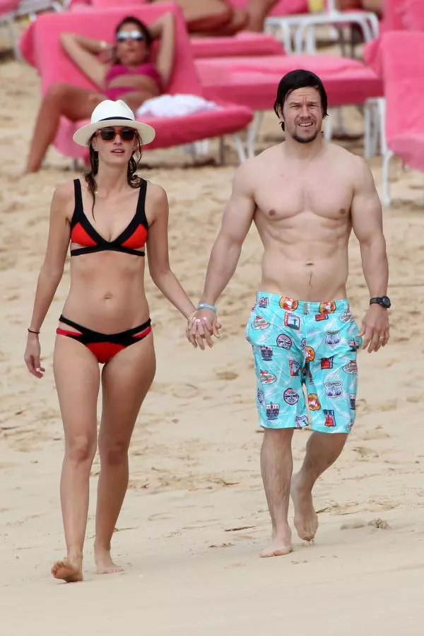 Mark Wahlberg si Rhea Durham in Barbados