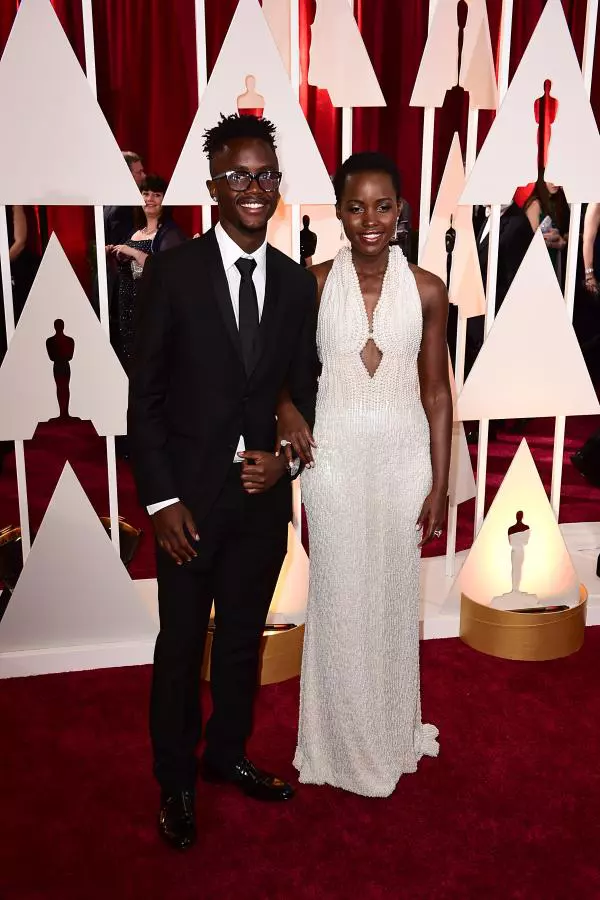 Lupita Nyong'o si Peter