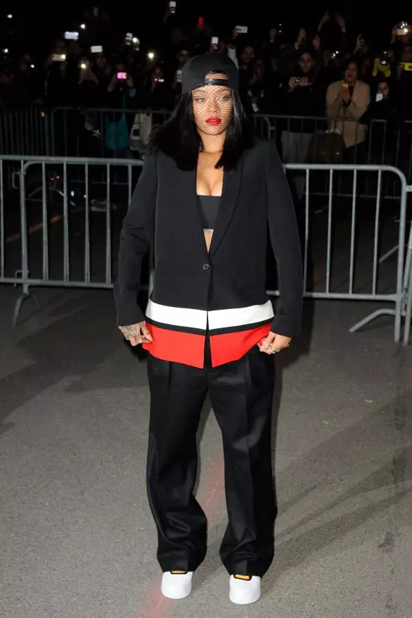 Rihanna la Givenchy