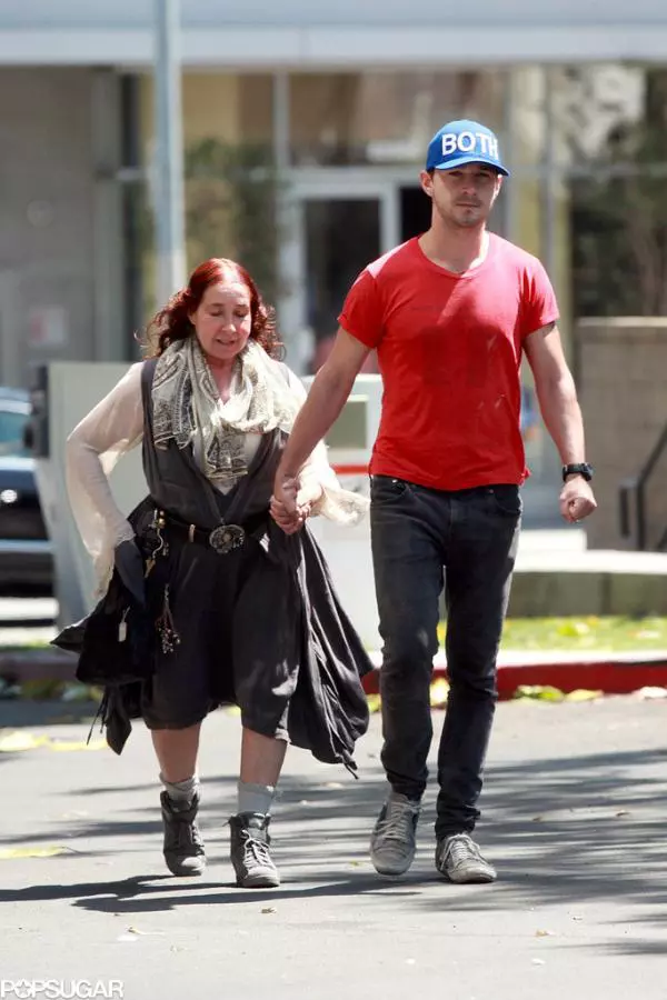 Shia LaBeouf si mama lui