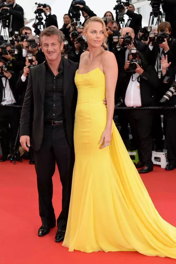 Charlize Theron si Sean Penn