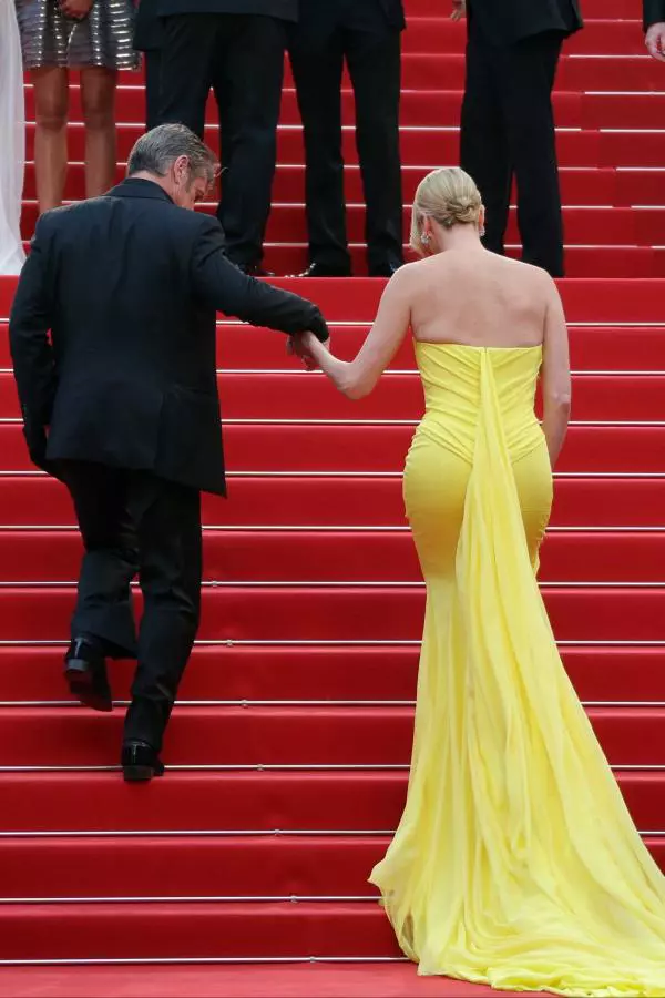 Charlize Theron si Sean Penn