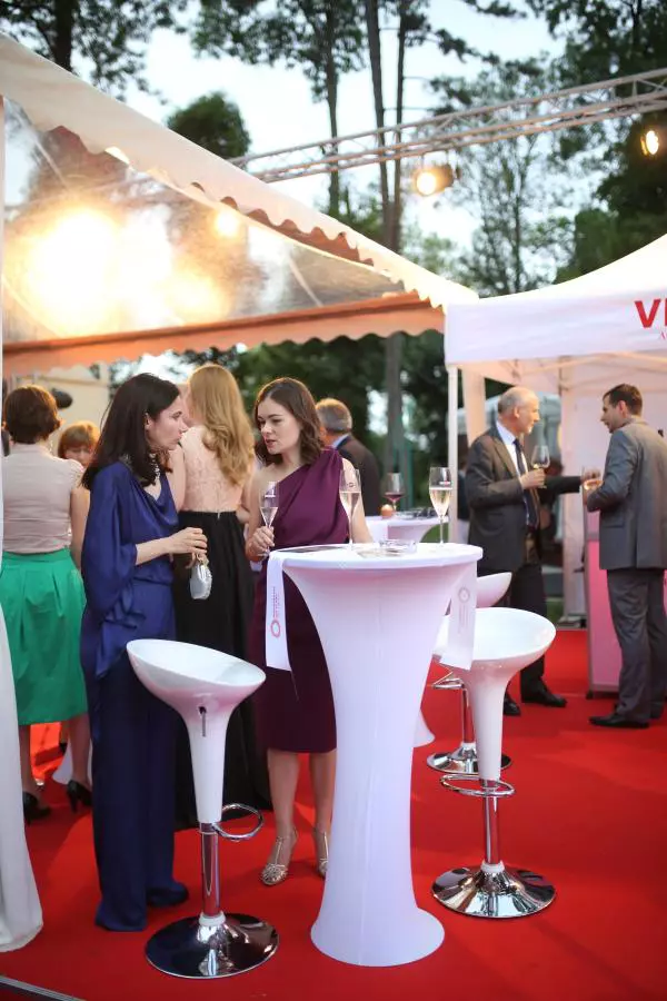 Mihaela Stanculescu (Ringier) si Cristiana Constantinescu (Stuffmedia)