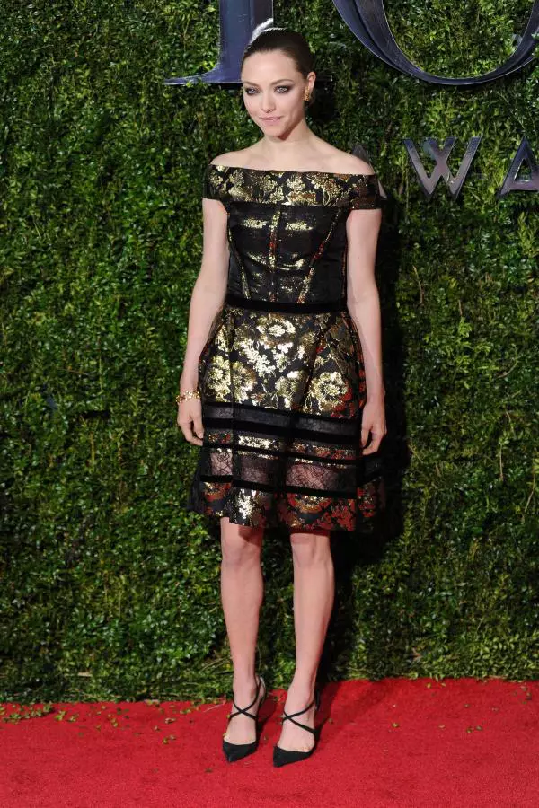 Amanda Seyfried - Rochie Oscar de la Renta