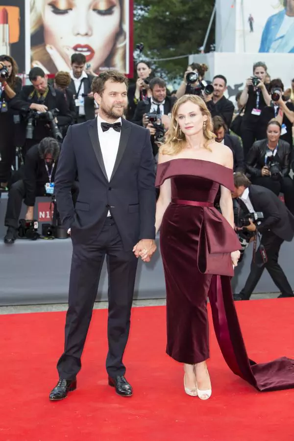 Diane Kruger (rochie BOSS) si Joshua Jackson