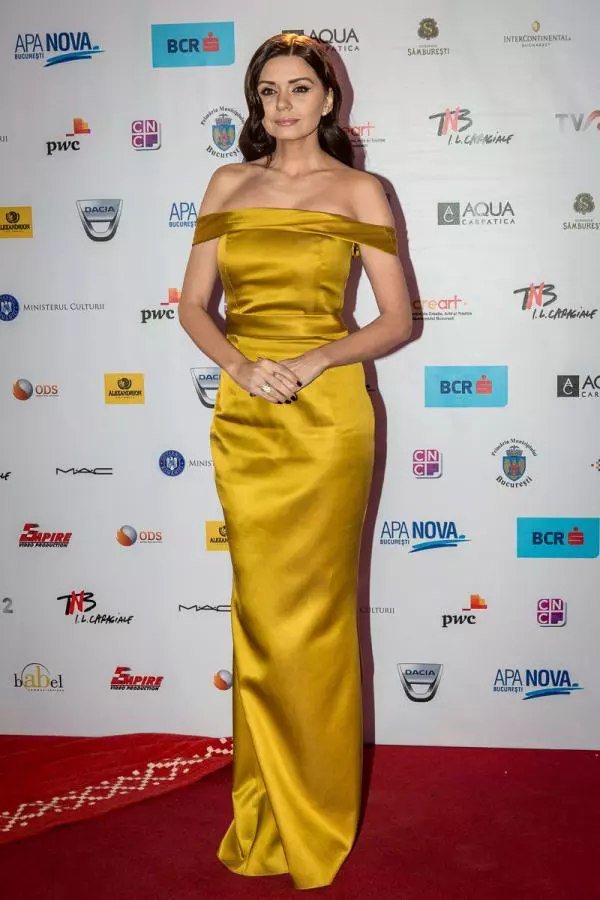 Albertina Ionescu, rochie Laura Hincu