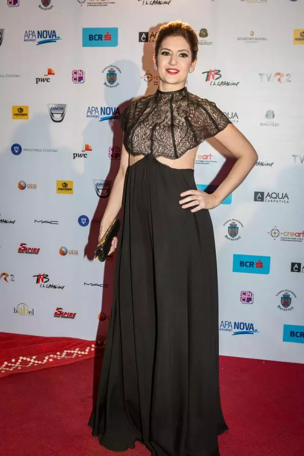 Amalia Enache, rochie Cristina Savulescu