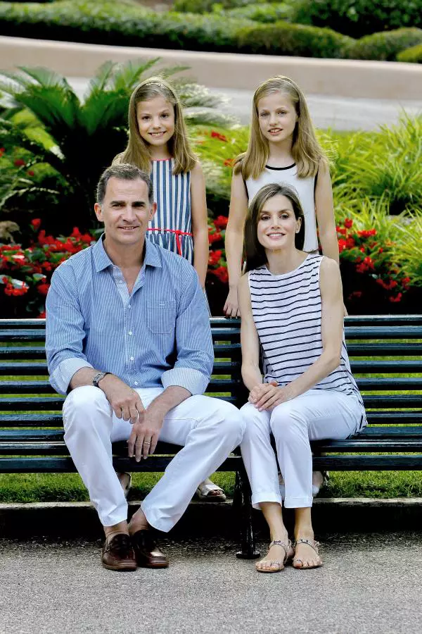 Regele Felipe VI, Regina Letizia si cele doua fete ale lor